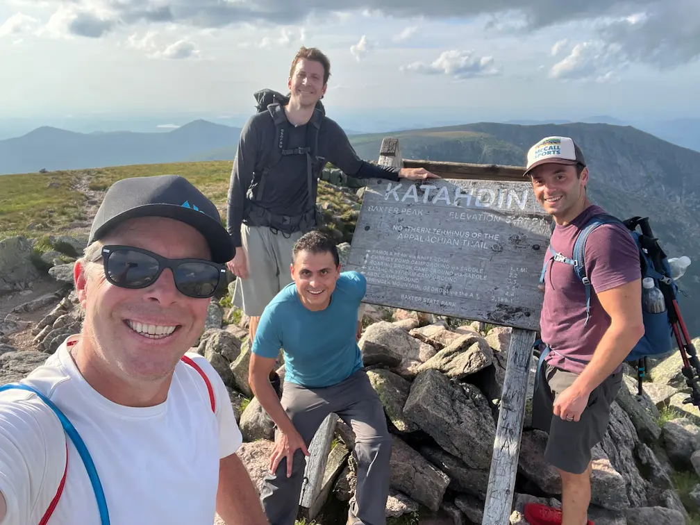 slava-menn-business-partnership-mountain